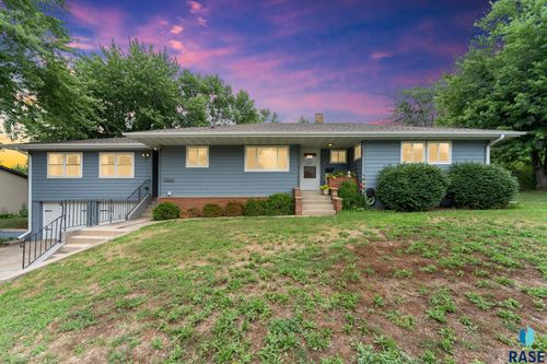 1024 3rd St Street, Garretson, SD, 57030 | Card Image