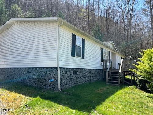 7036 Bear Branch Rd, Norton, VA, 24273-4110 | Card Image