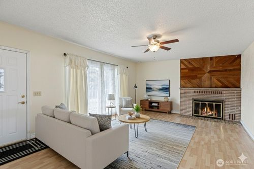 260 Melcher St W, Port Orchard, WA, 98366-3625 | Card Image