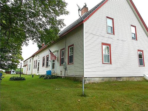 215 Robinson Road, Waldoboro, ME, 04572 | Card Image
