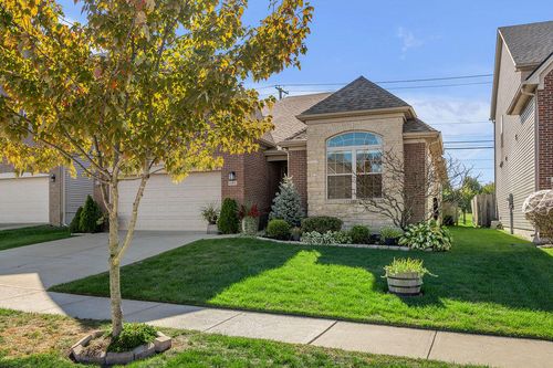 4560 Larkhill Ln, Lexington, KY, 40509 | Card Image