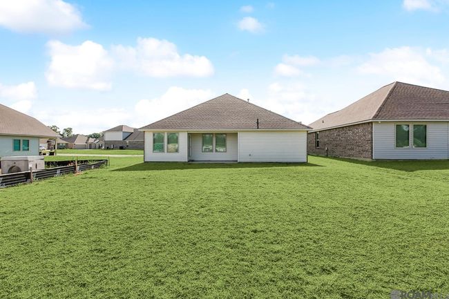 15915 Olive Grove Dr, House other with 3 bedrooms, 2 bathrooms and 2 parking in Zachary LA | Image 16
