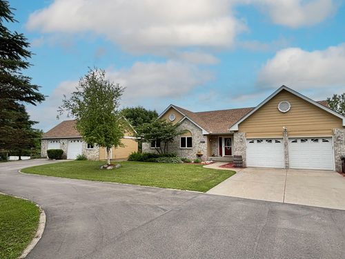 7645 84th Ave N, Rockford, MN, 55373-8415 | Card Image