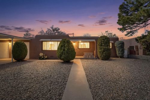 1025 Arizona St Se, Albuquerque, NM, 87108-4827 | Card Image