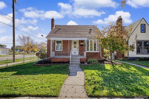 755 Moran Ave, Lincoln Park, MI, 48146-4338 | Card Image