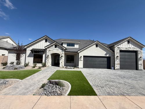 2935 E Rowan Ln, St George, UT, 84790-2891 | Card Image