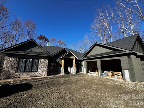 99 Little Cherokee Rdg, Hendersonville, NC, 28739-9238 | Card Image