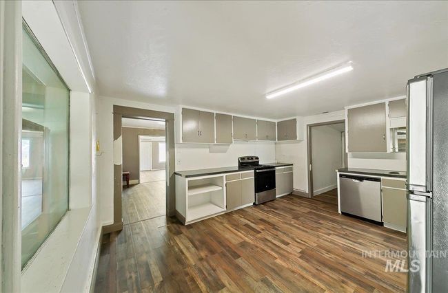 31254 Pitman Ln, House other with 5 bedrooms, 4 bathrooms and 4 parking in Parma ID | Image 4