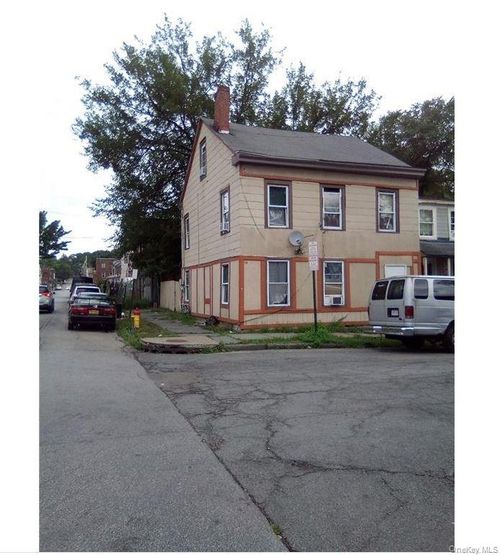 56 Van Ness St, Newburgh, NY, 12550-4847 | Card Image