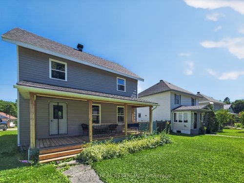 137 Cambridge Ave, Iroquois Falls, ON, P0K1E0 | Card Image