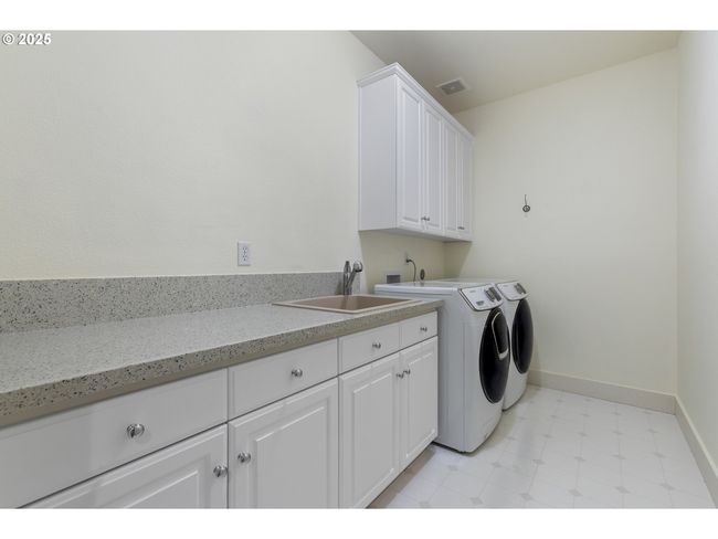 2922 Nw Montara Ct, House attached with 2 bedrooms, 3 bathrooms and 2 parking in Portland OR | Image 30