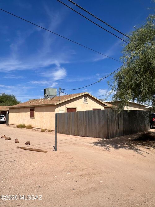 1432 S Curtis Ave, Tucson, AZ, 85713-1870 | Card Image