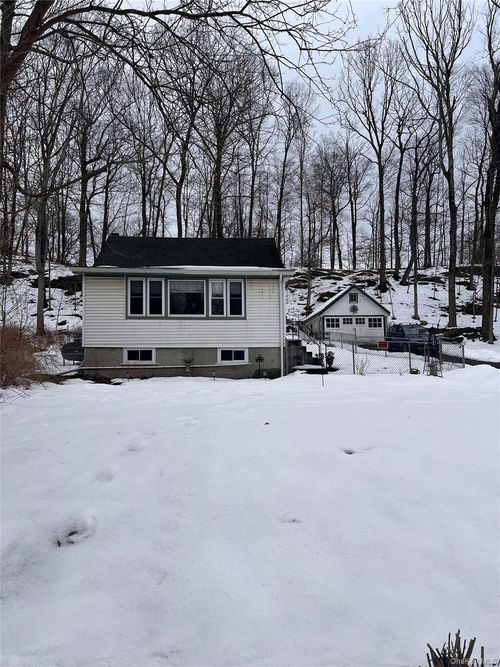 206 Lakeview Rd, Wappingers Falls, NY, 12590-6940 | Card Image