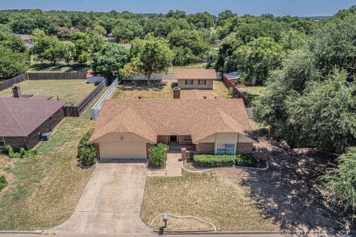 1015 Meadowlark Ln, Granbury, TX, 76048-2516 | Card Image