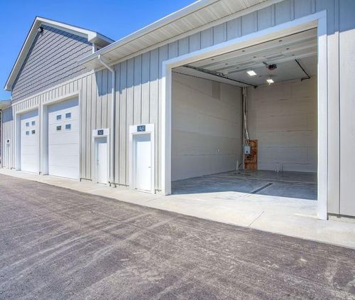 5-5836 Barthel Industrial Dr Ne, Albertville, MN, 55301-3984 | Card Image