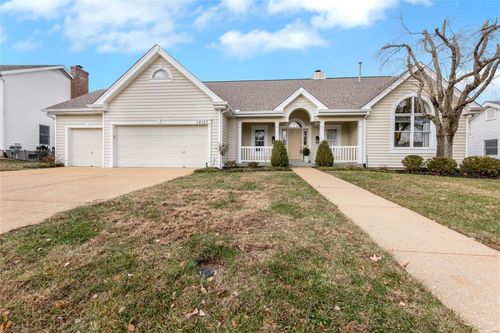 18123 Sunny Top Court, Wildwood, MO, 63038 | Card Image