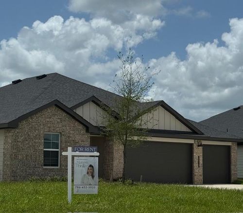 2010 Stoney Bay Cir, Sealy, TX, 77474-2562 | Card Image