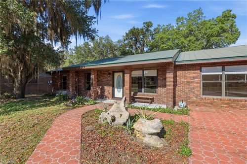 420 Grant St, Labelle, FL, 33935-4811 | Card Image