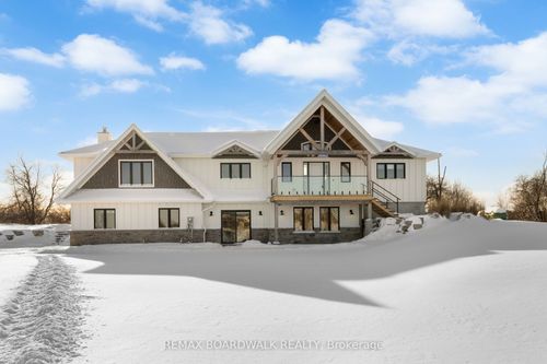 205 Westar Farm Way, Ashton, ON, K0A1B0 | Card Image