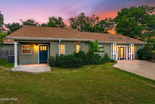1305 Ware Dr, Panama City, FL, 32401-1737 | Card Image