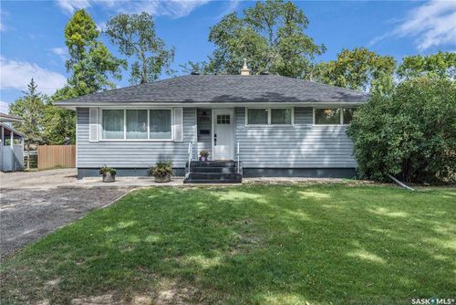 2708 Grant Rd, Regina, SK, S4S5T5 | Card Image
