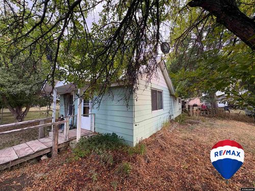 385 Wood St, Lander, WY, 82520-2255 | Card Image