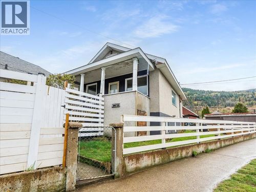 1706 Fourth Ave, Trail, BC, V1R1S8 | Card Image