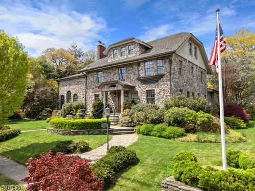 225 Hillside Ave, Nutley, NJ, 07110-1627 | Card Image