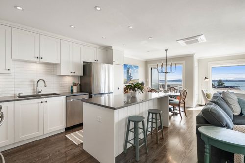 4-15139 Buena Vista Ave, White Rock, BC, V4B1Y2 | Card Image
