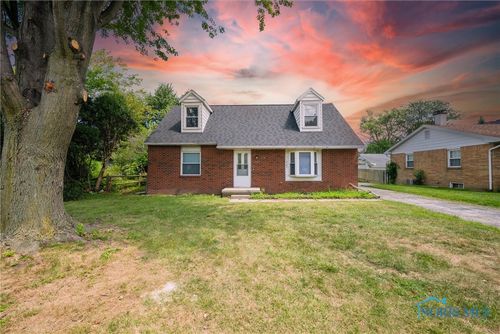 1937 S Coy Rd, Northwood, OH, 43619-1617 | Card Image