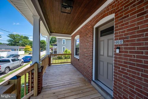 662 Spruce St, POTTSTOWN, PA, 19464-4624 | Card Image