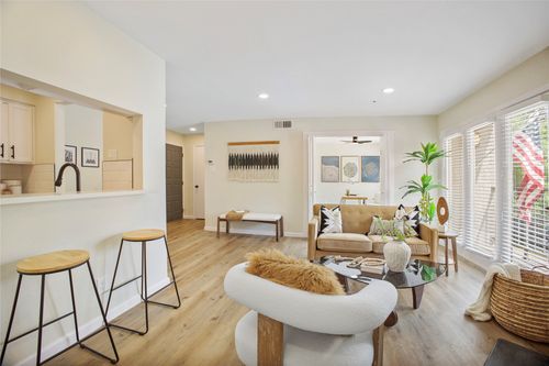 apt-201-4303 Buena Vista St, Dallas, TX, 75205-4872 | Card Image