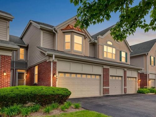 467 Pine Lake Cir, Vernon Hills, IL, 60061-1203 | Card Image