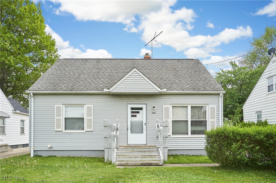 Elbur Ave, Akron, OH 44306