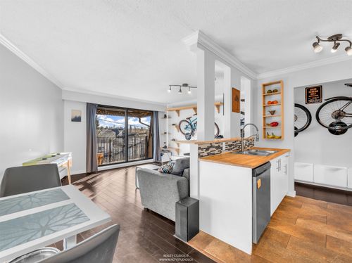 306-2222 Cambridge St, Vancouver, BC, V5L1E6 | Card Image