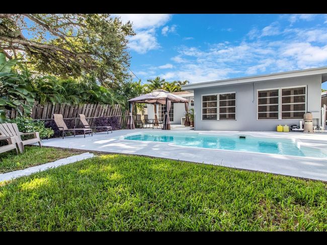 1435 Ne 39 Th St, House other with 2 bedrooms, 1 bathrooms and null parking in Oakland Park FL | Image 15