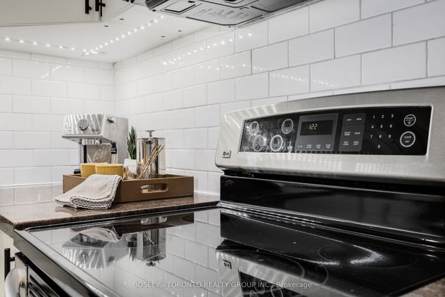 25 - 1666 Queen St E, Condo with 3 bedrooms, 1 bathrooms and null parking in Toronto ON | Image 20