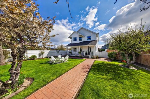 2913 K Ave, Anacortes, WA, 98221-3838 | Card Image