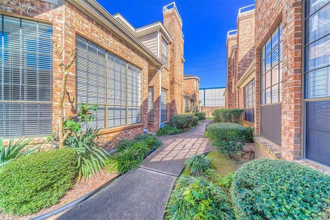 APT-173 - 8888 Benning Dr, Townhouse with 3 bedrooms, 3 bathrooms and 2 parking in Houston TX | Image 27