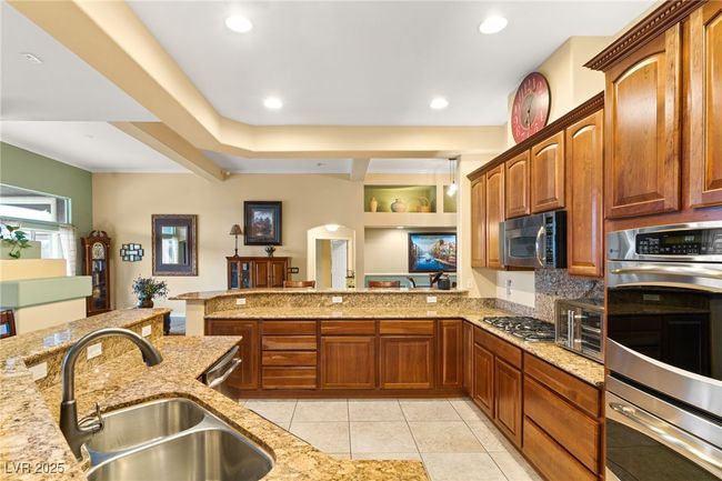5940 Vizzi Ct, House other with 4 bedrooms, 3 bathrooms and null parking in Las Vegas NV | Image 4