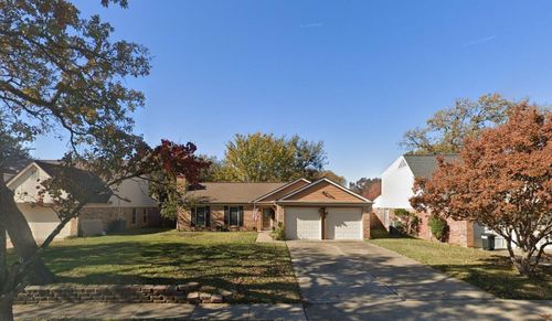 1703 Woodhollow Dr, Euless, TX, 76039-4318 | Card Image