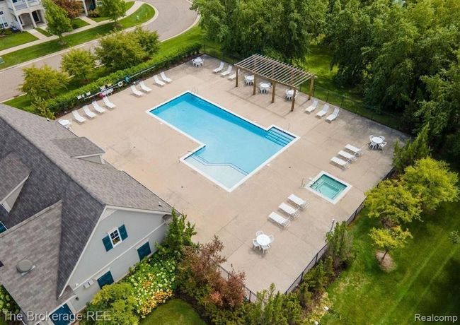 BIRD VIEW OF THE POOL | Image 7