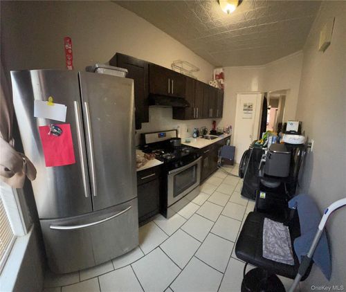 7520 64th Pl, Glendale, NY, 11385-6174 | Card Image