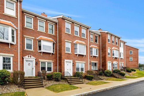 59-59 Breakwater Dr, Chelsea, MA, 02150-4009 | Card Image