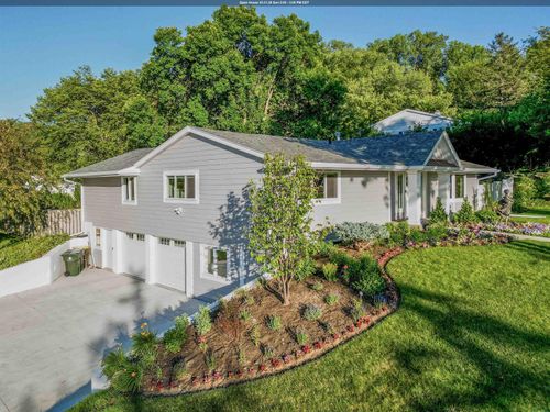 4870 Skyline Dr, Sioux City, IA, 51104-1156 | Card Image