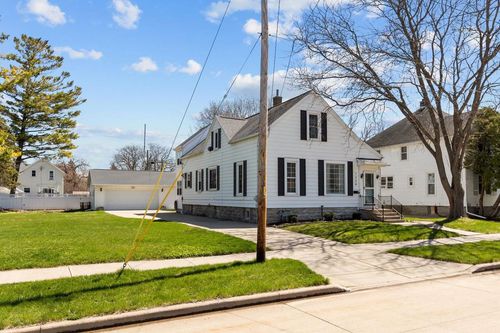 1224 Eastman Street, OSHKOSH, WI, 54901 | Card Image