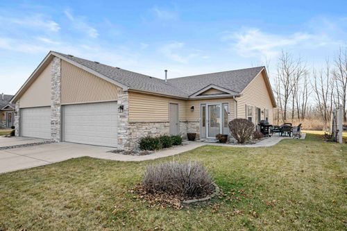 8742 Pierce St, Merrillville, IN, 46410-7343 | Card Image