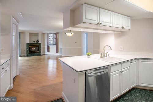 apt-501-1276 N Wayne St, ARLINGTON, VA, 22201-5851 | Card Image