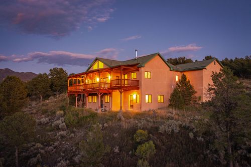 1496 Enchanted Circle Scenic Bywy, San Cristobal, NM, 87564 | Card Image