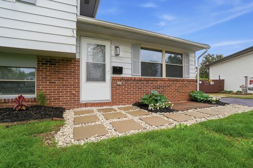 5007 Holbrook Dr, Columbus, OH, 43232-4637 | Card Image